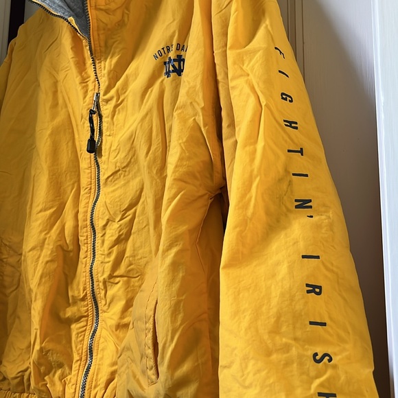 Notre Dame Jacket Hoodie Zip Front Size XL Yellow Rain Outergear Fighting Irish - Picture 5 of 9